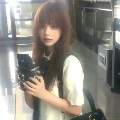 燕婉娜 燕婉娜